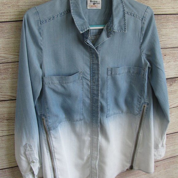 Holding Horses Ombré Chambray Shirt - Picture 4 of 9
